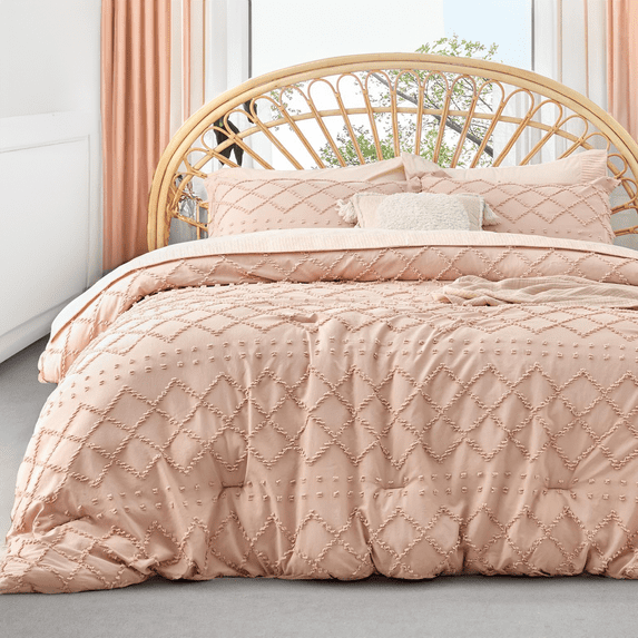 U by Bedsure King Size Comforter Set - Coral Pink Comforter, Boho Tufted Shabby Chic Bedding Comforter Set, 3 Pieces Farmhouse Bed Set for All Seasons, Fluffy Soft Bedding Set with 2 Pillow Shams