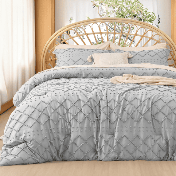 U by Bedsure Queen Comforter Set - Light Grey Comforter, Boho Tufted Shabby Chic Bedding Comforter Set, 3 Pieces Vintage Farmhouse Bed Set for All Seasons, Fluffy Soft Bedding Set with 2 Pillow Shams