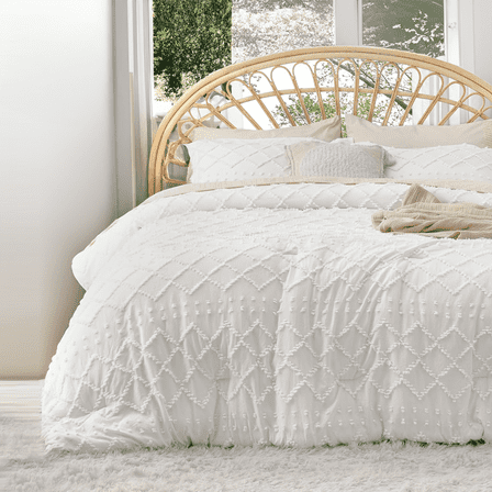 U by Bedsure Queen Comforter Set - White Comforter, Boho Tufted Shabby Chic Bedding Comforter Set, 3 Pieces Vintage Farmhouse Bed Set for All Seasons, Fluffy Soft Bedding Set with 2 Pillow Shams