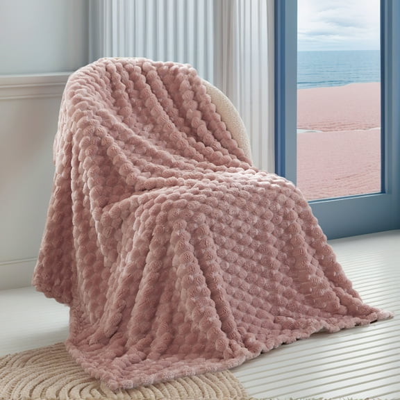 U by Bedsure Throw Blanket for Women, Pink Soft Cute Small Fleece Gifts for Girls, 50x60 inches