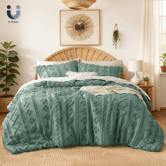 U by Bedsure Tufted Boho Comforter Set, 3 Pieces Farmhouse Shabby Chic Embroidery Bed Set, Soft Jacquard Comforter for All Seasons,Queen,Green Bay