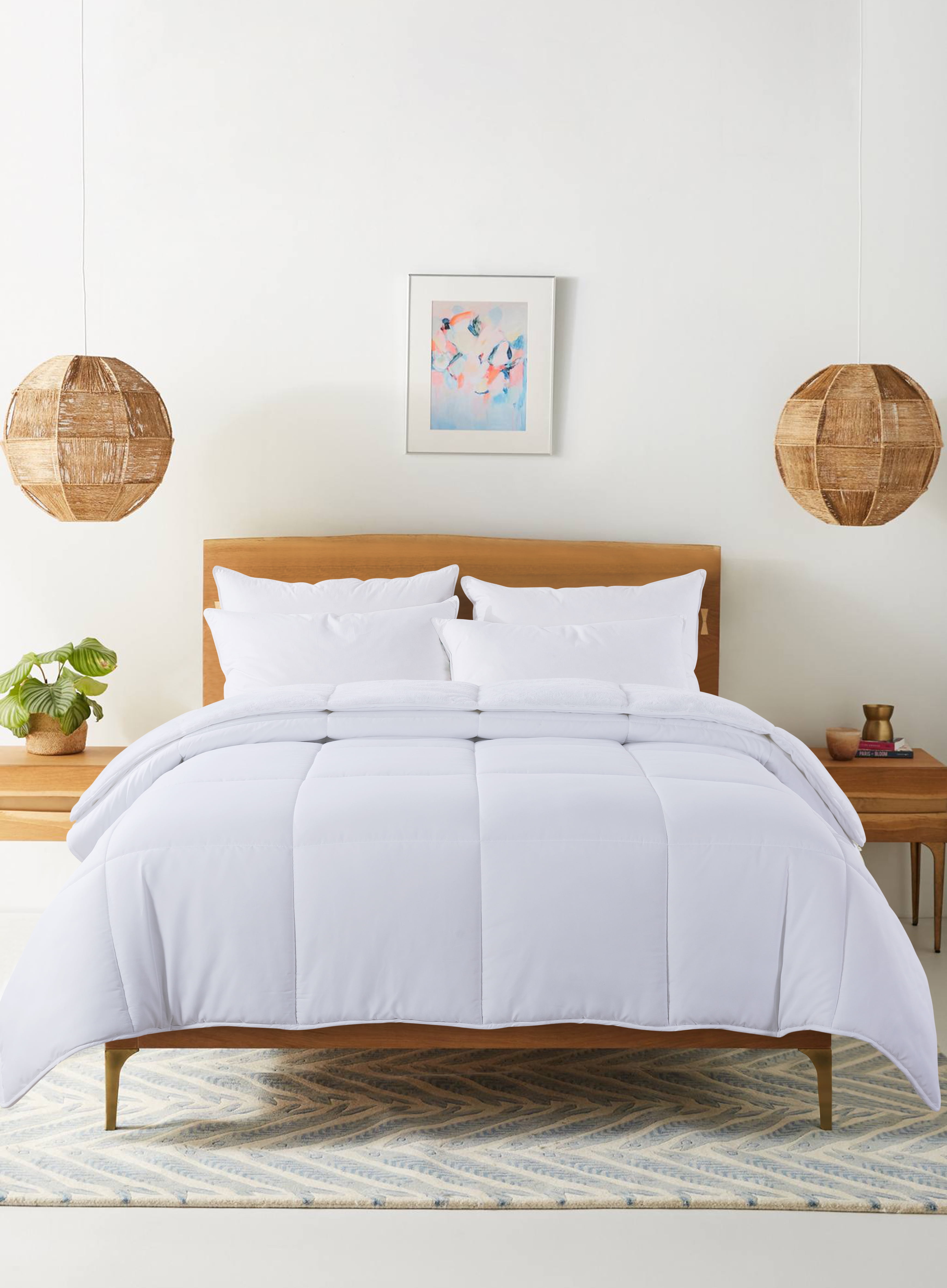 Cozy Down Alternative Comforter - Reversible - White - Full/Queen