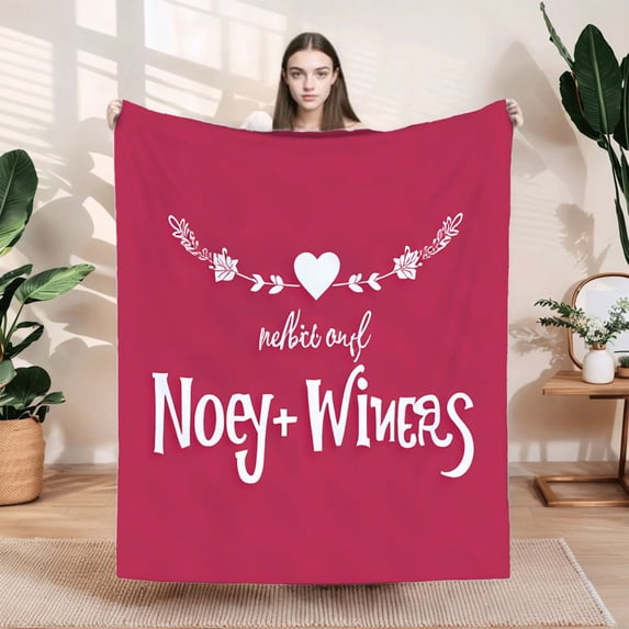 Cozy Flannel Blanket with Elegant Heart & Floral Design - Soft Warm Perfect for Sofa Travel Bed or Chair - Durable Comfort
