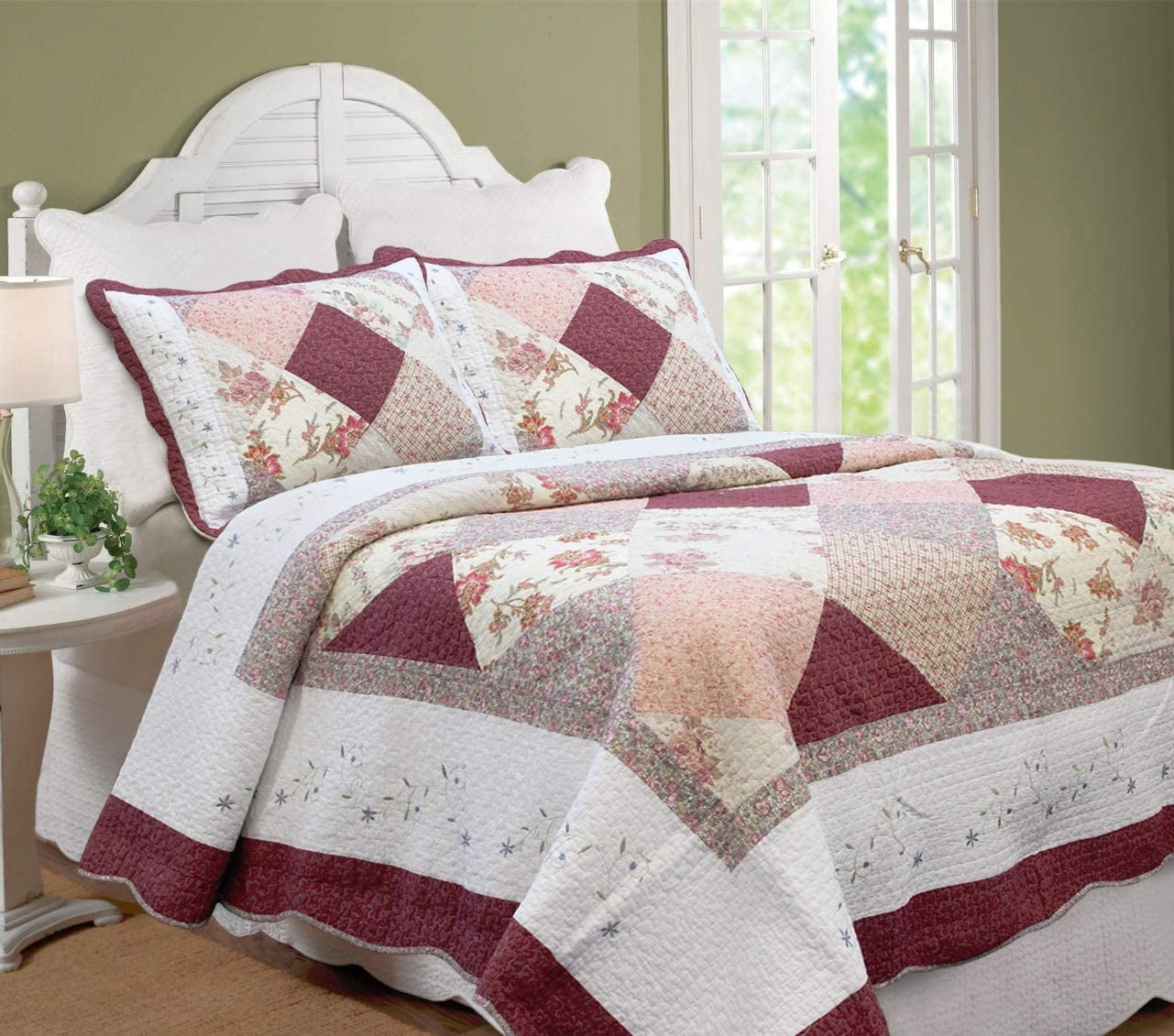 Burgundy Red Floral Cotton Queen Quilt Set with Scalloped Edges