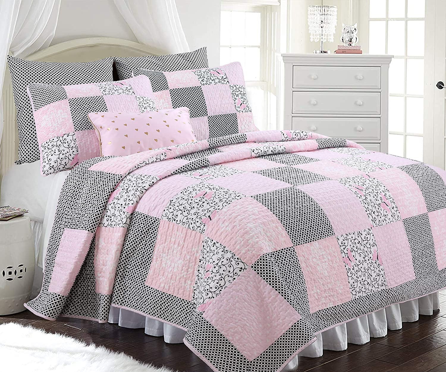 Pink and Black Cotton Twin Reversible Quilt Set