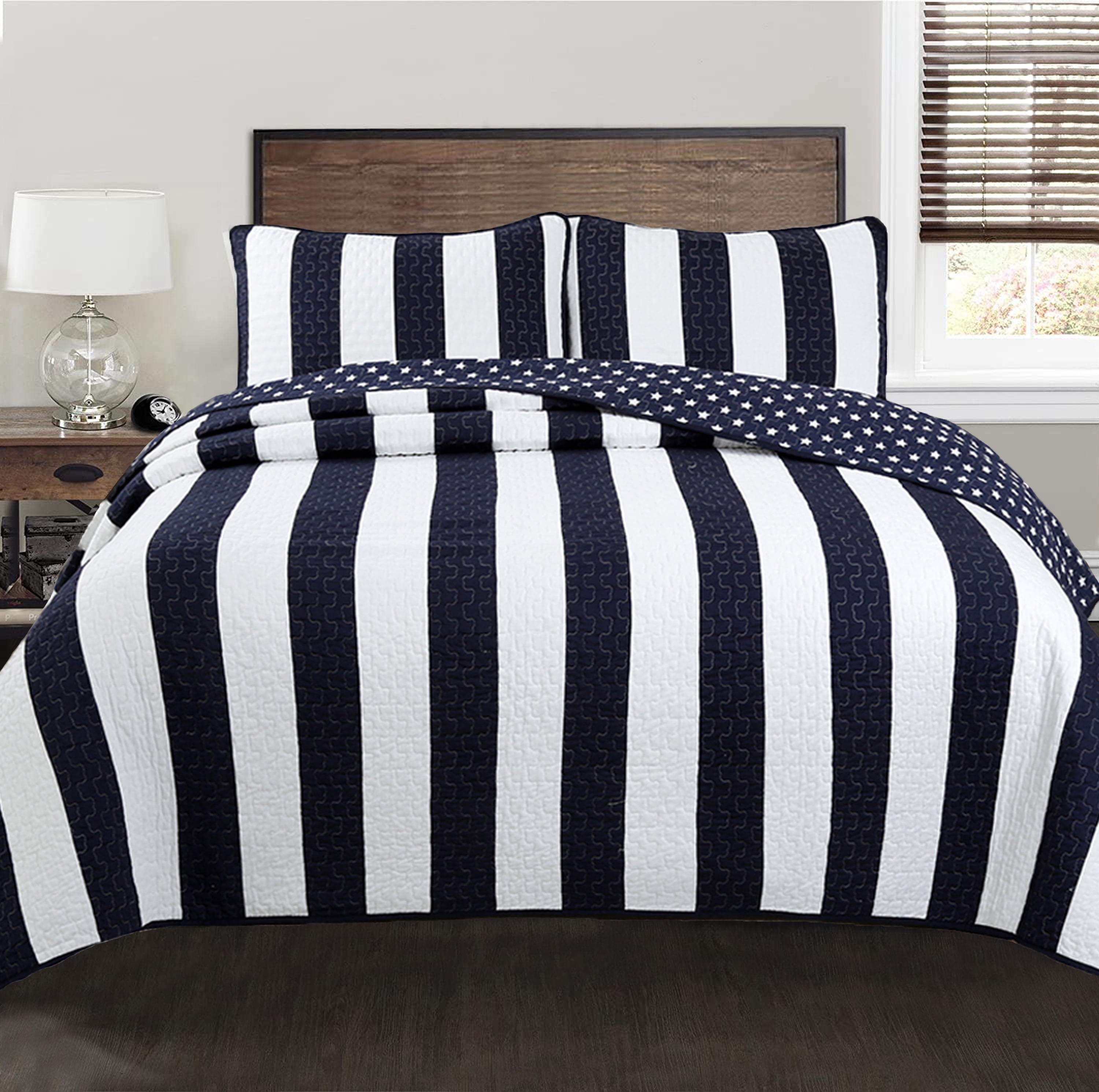 Twin White and Navy Cotton Reversible Kids Quilt Set