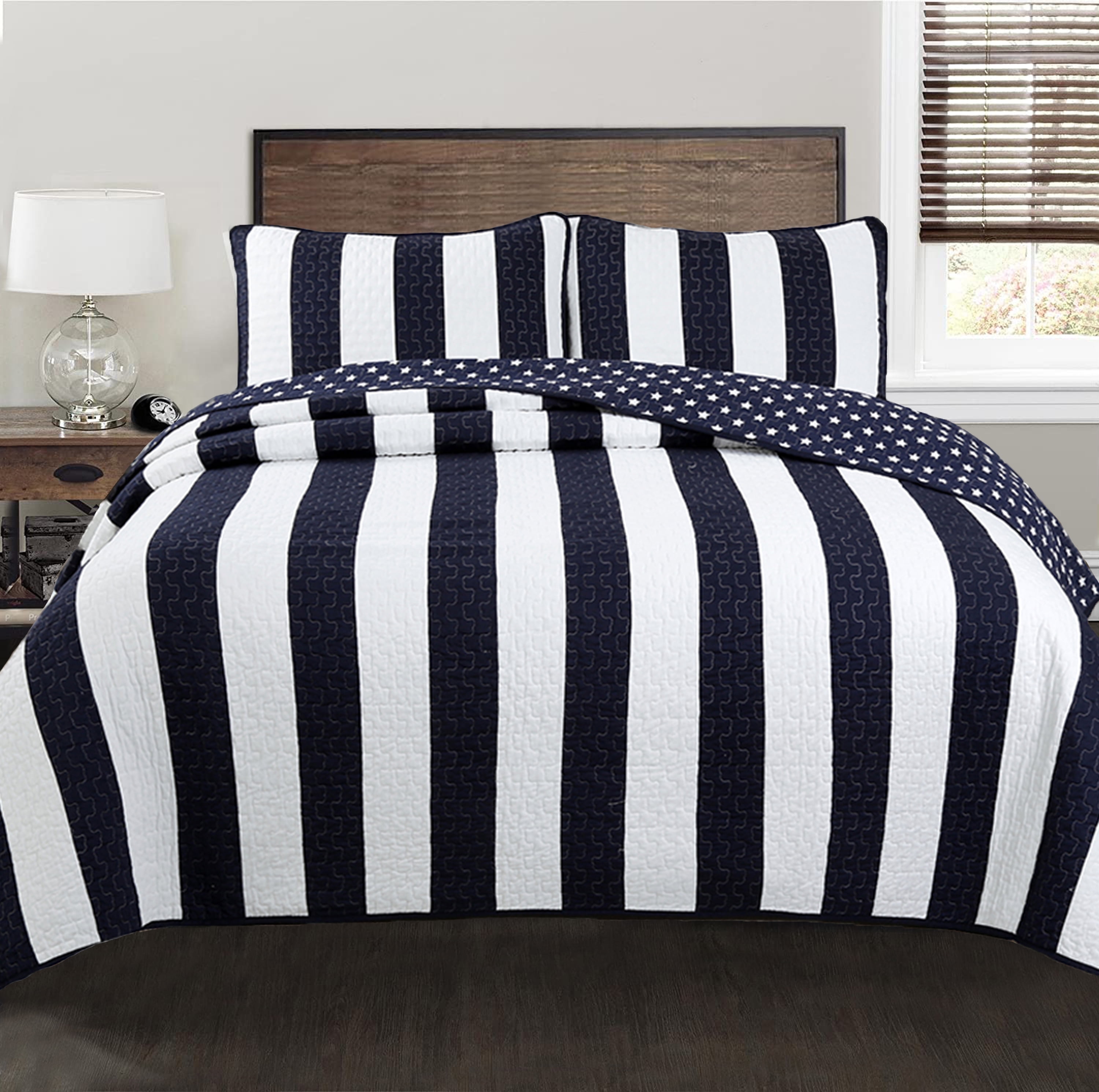 Twin White and Navy Cotton Reversible Kids Quilt Set
