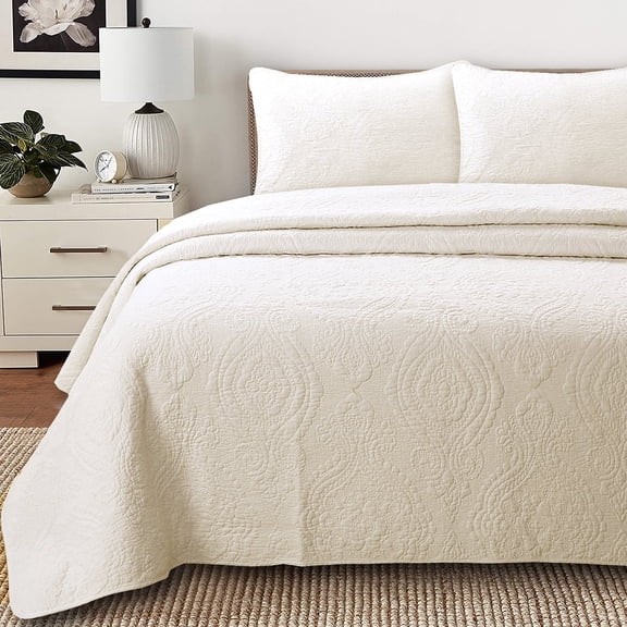 Cozy Line Ivory Matelasse Medallion 100% Cotton Quilt Set, Queen - Reversible ( 3 Count)