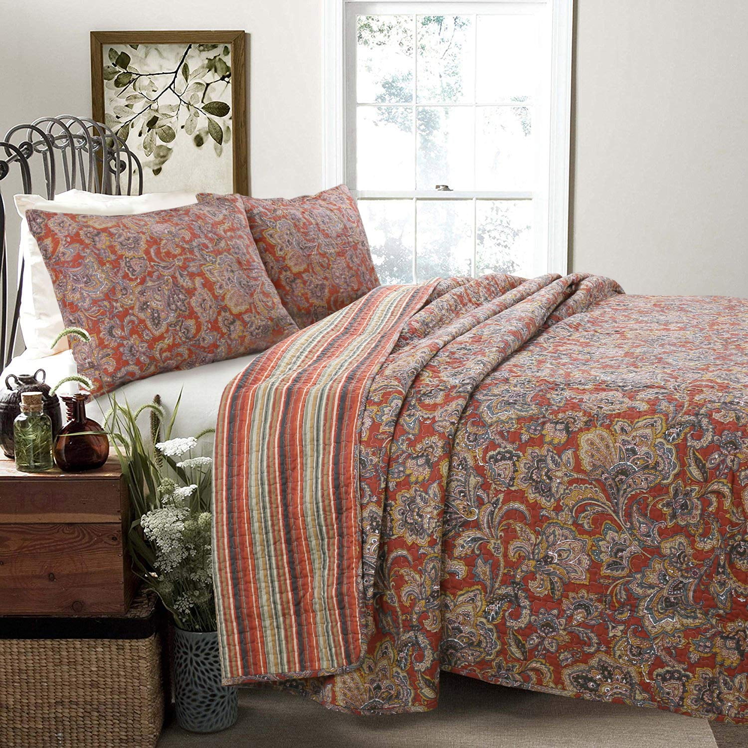 King Size Red Paisley Reversible Cotton Quilt Set