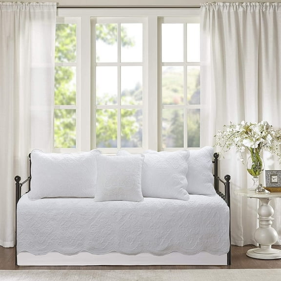 Cozy Line Victorian Medallion Matelasse Scalloped Edge 100% Microfiber 6-Piece Daybed Set, Solid White