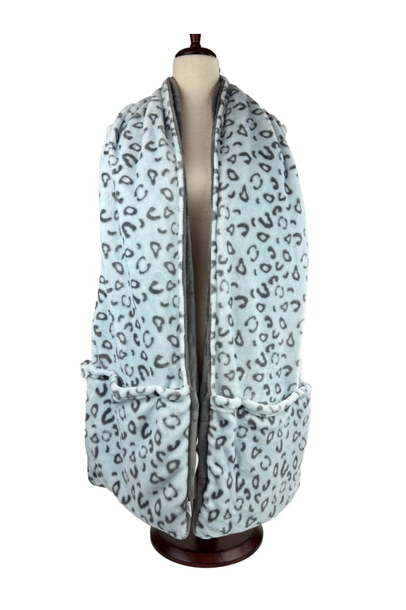 CozyCarry Fleece Scarf with 6 Pockets and Snap Closure - Blue Leopard