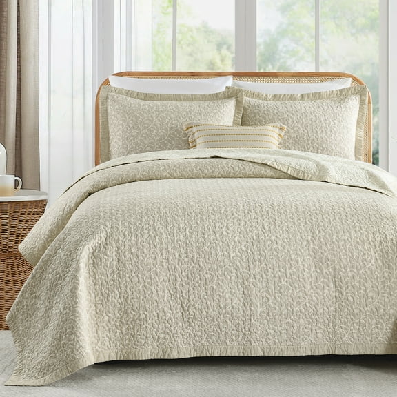 CozyDH 3-Piece Farmhouse King Size Quilt Set - 100% Cotton Classic Bedspread with 2 Shams, Oatmeal Vine Pattern