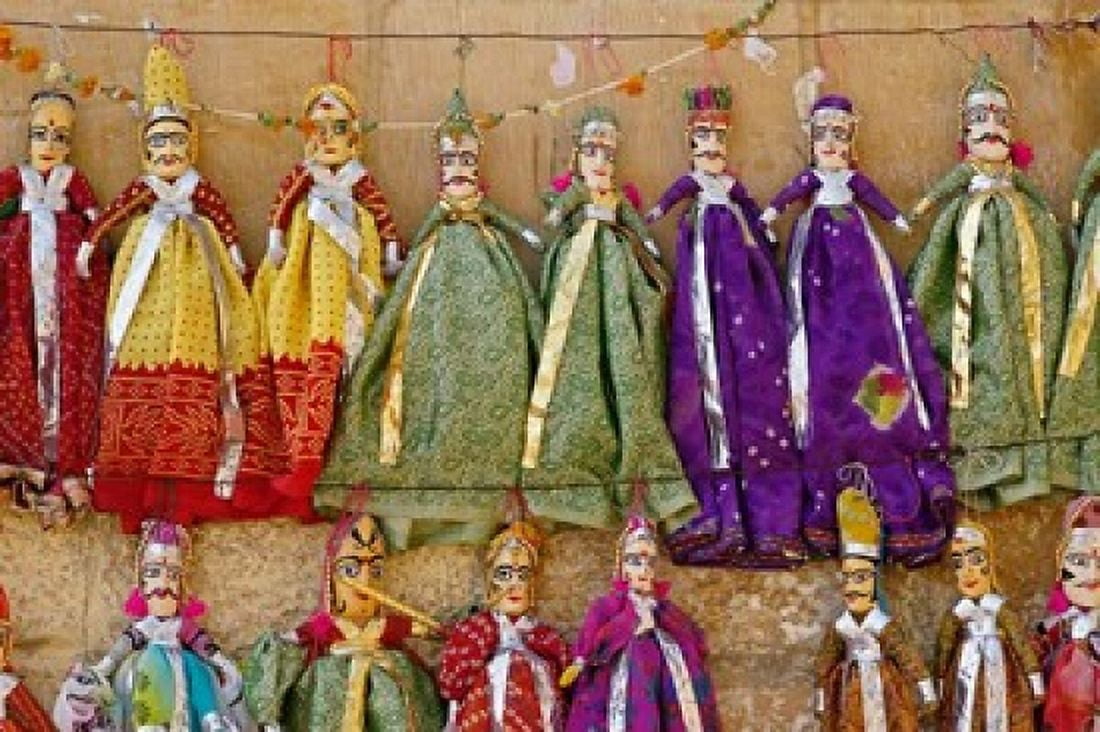 Crafts for sale Jaisalmer Fort Jaisalmer India Canvas Art - Adam Jones DanitaDelimont (35 x 23)