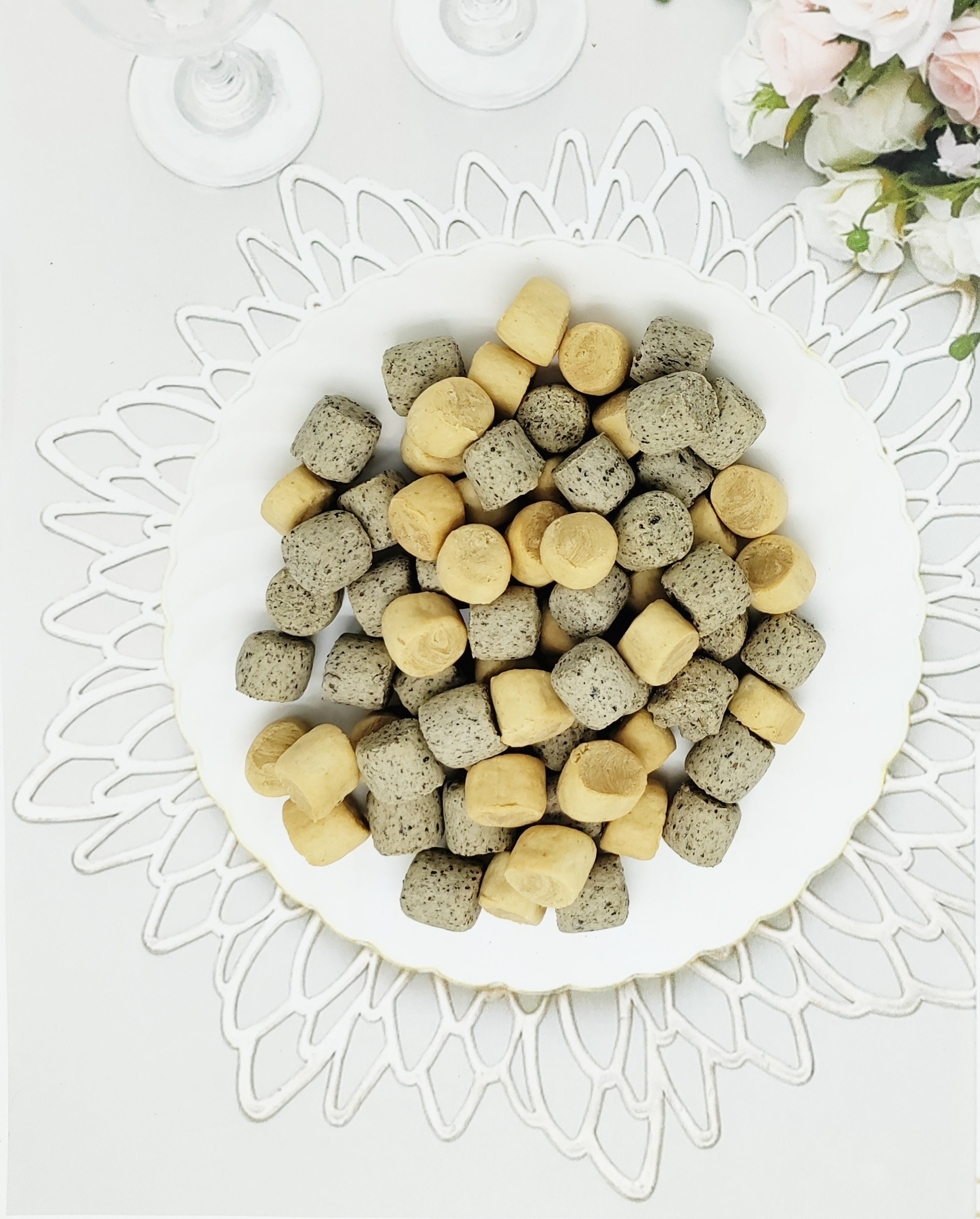 Cranberry, Peanut Butter and Blueberry mini bites dog treats, Urinary