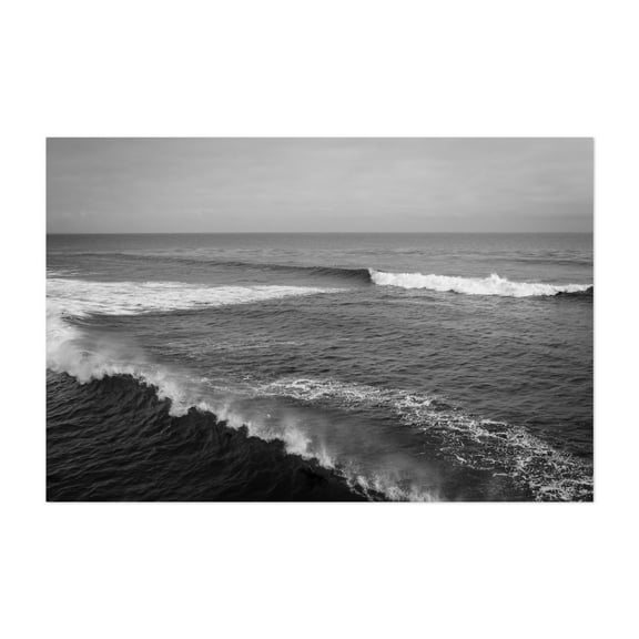 Crashing, Santa Cruz B&W - Santa Cruz California Photography Unframed Wall Art Print 5 x 7 inches