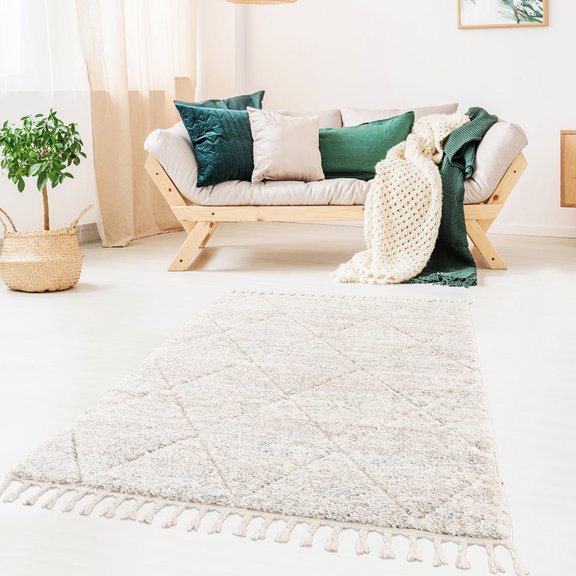 Cream Diamond Trellis Rug with Tassel Detailing / Soft, Easy Maintenance for High Traffic Areas