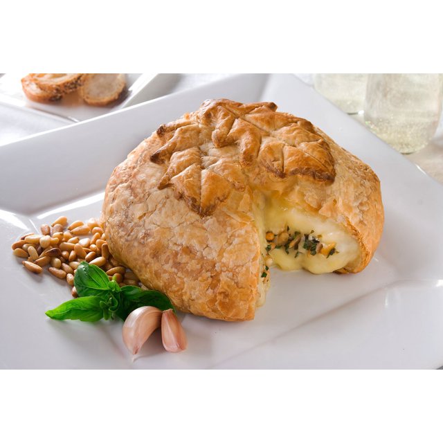 Creamy Baked en Croûte Gourmet Puff Pastry Easy Frozen Bake Appetizer (Classic Leaf Design