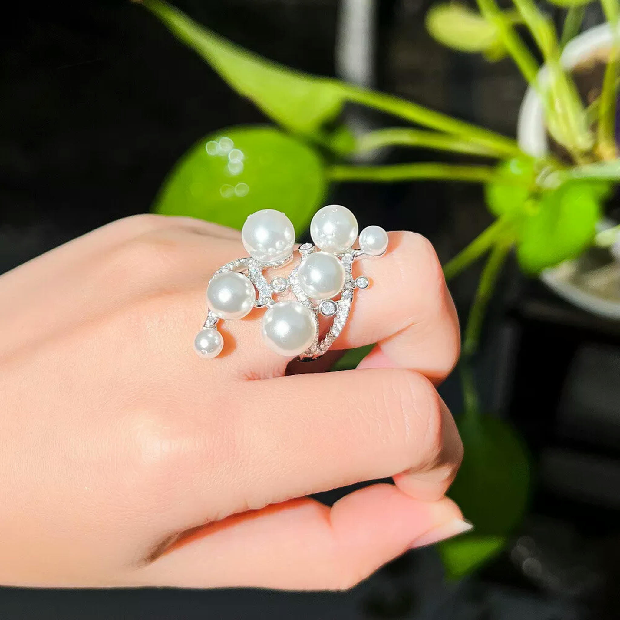 GWENDOGO Creative Adjustable Silver Plated CZ Engagement Pearl Finger Ring for Women Gift