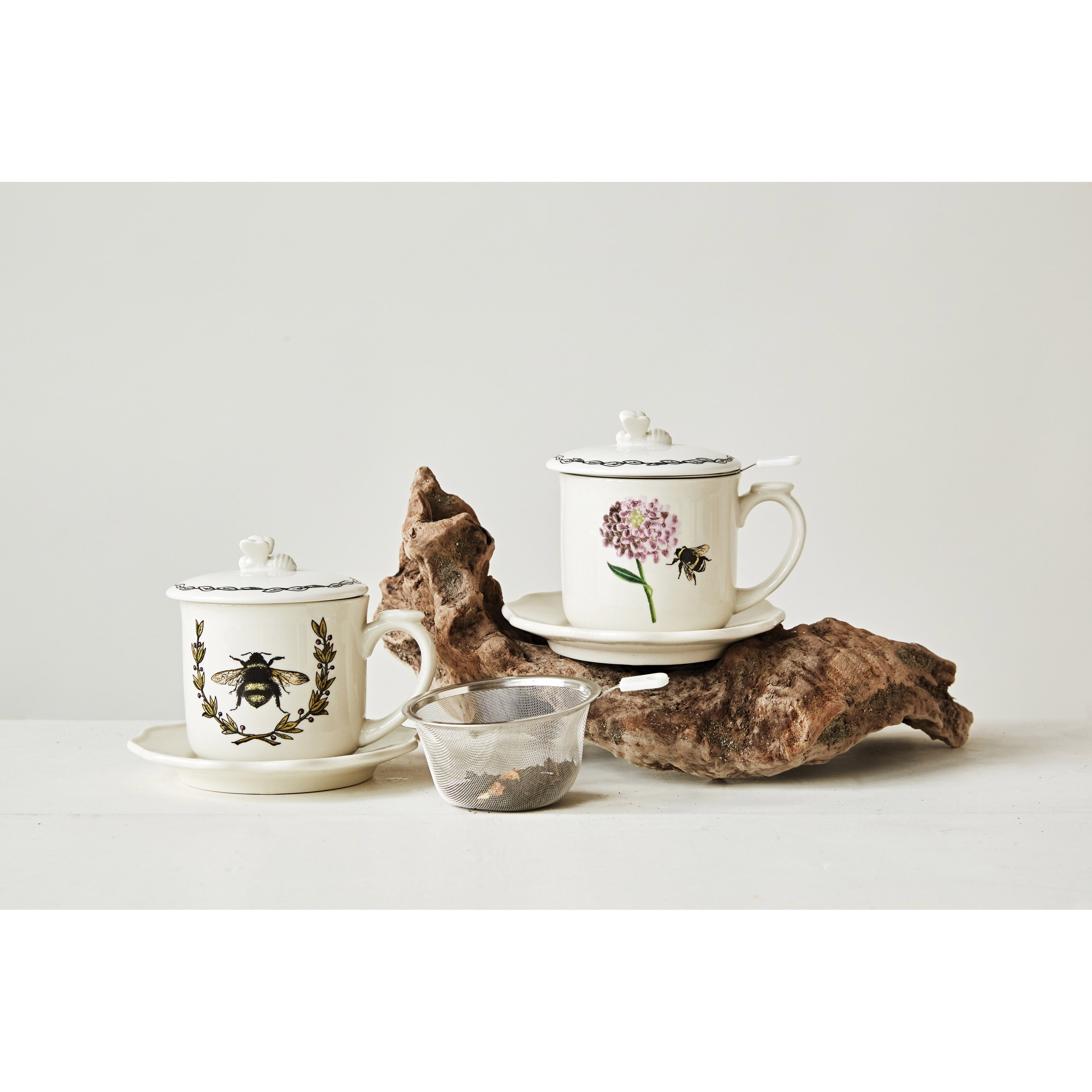 Creative Co-Op Cup with Bee Image, Lid, Saucer & Strainer (2 Styles with 4 Pieces Each)