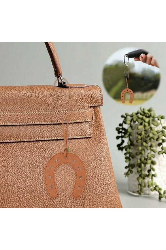 Creative Motorcycle Keychain Pendant, Simulation Electric Car Shaped PU Leather Keychain, Fun Gift for Men, Collectors, and Motorcycle Enthusiasts