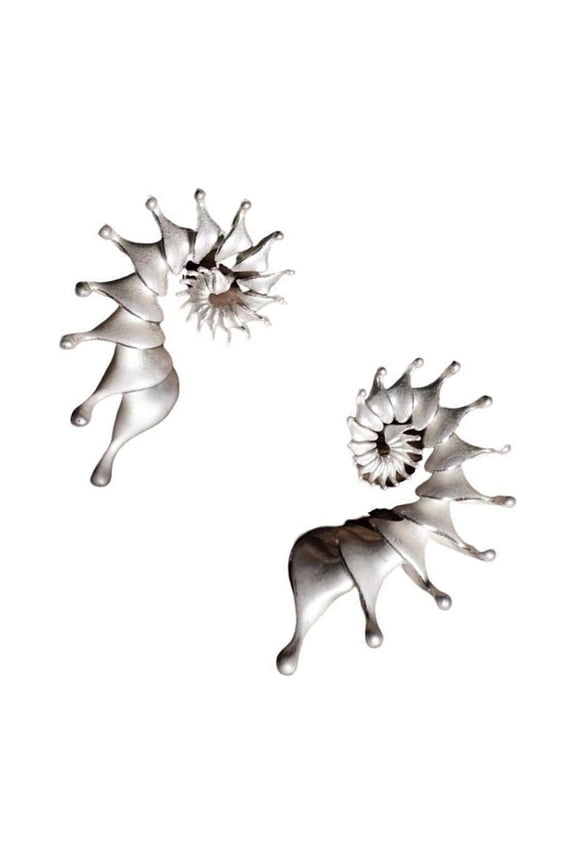 Creative Textured Conch Shell Studs Earrings Comfort Fit Sophisticated Alloy Stylish Accessory for Work Parties and Casual Wear
