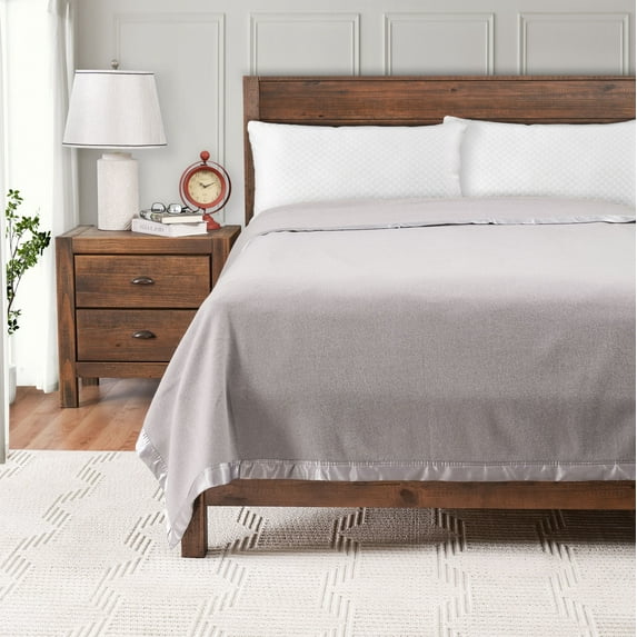 Creswick Essential Merino Wool Throw Blanket – 100% Australian Wool, Lightweight, Breathable & Hypoallergenic – Twin, Light Grey