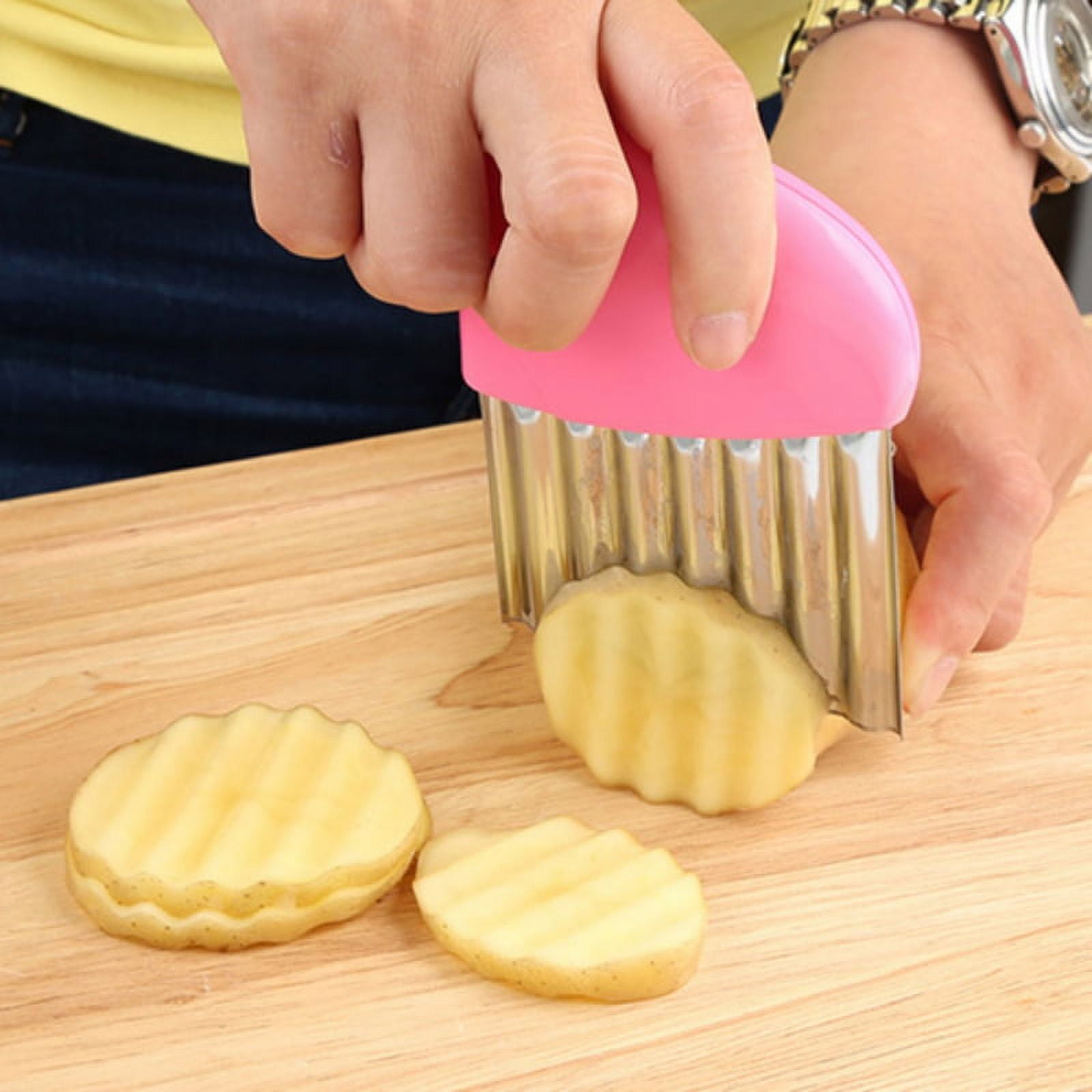 Crinkle Fries Cutter Knife with Handle Potato Slicer – Stainless Steel  Crinkle Knife – Multifunctional Knife Wavy Edged Potato cutter – Wavy  Chopper – Wavy Potato Slicer – Vegetable & Fruit Wavy knife