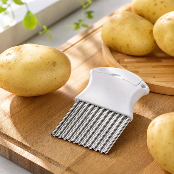 Crinkle Cutter with Stainless Steel Cutting Edge Cuts Wavy Potato Shapes, Wavy Potato Cutter and French Fry Slicer as a Vegetable Cutting Tool