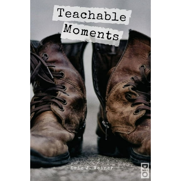 Critical Pedagogies Teachable Moments: Educated Hope in Times of Crisis, Book 30, (Paperback)