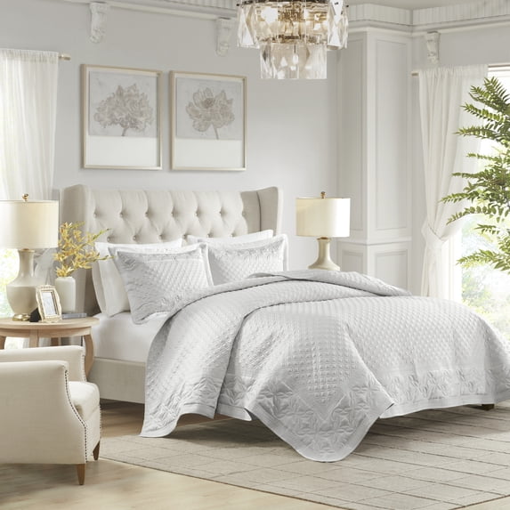 Croscill Classics Versailles 3 Piece Grey Quilt Set in Grey Queen