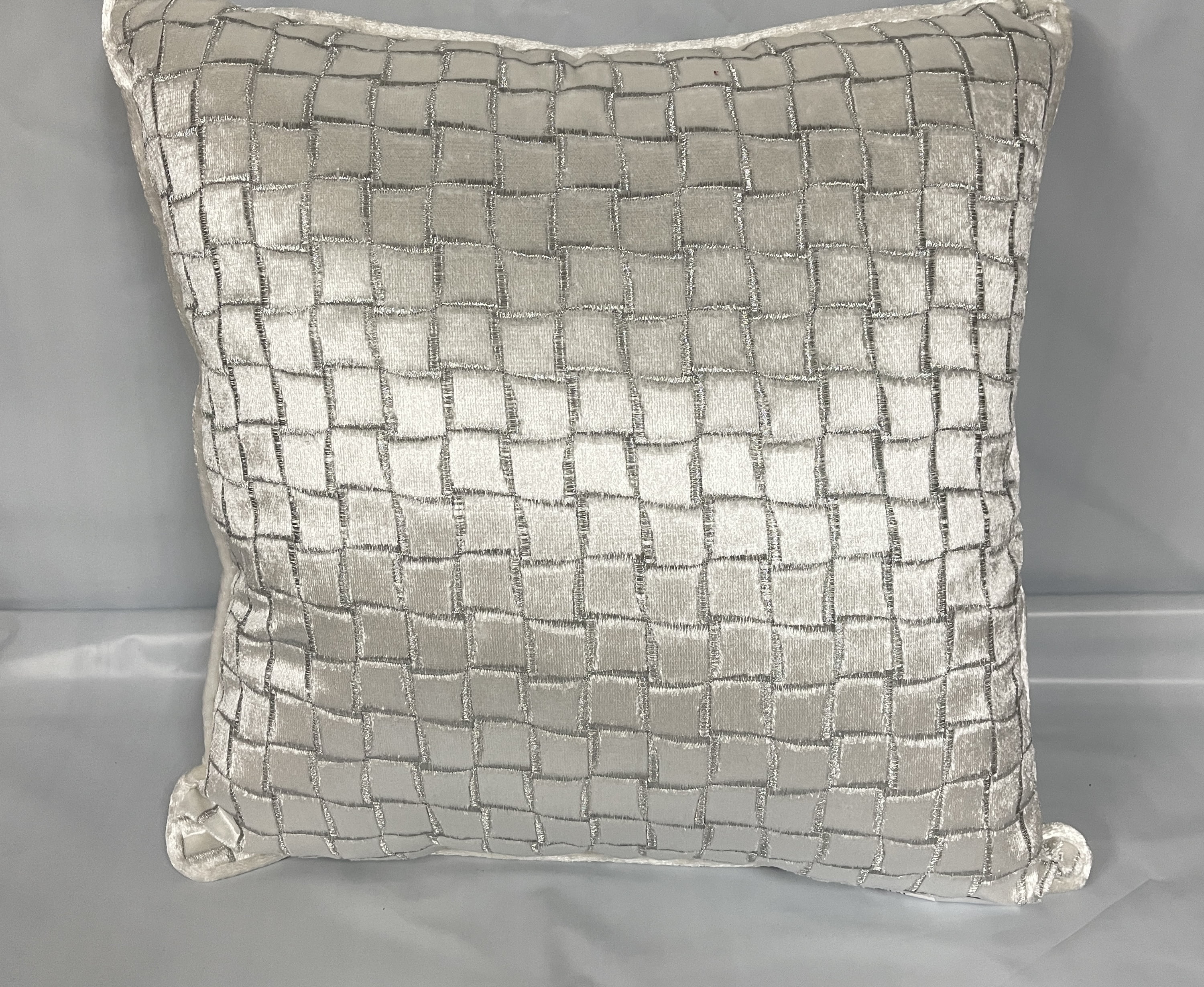 Croscill isla Fashion Pillow Gray