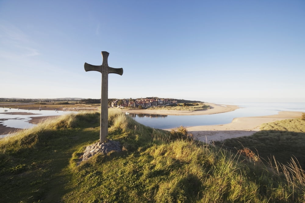 Cross On A Hill Alnmouth Northumberland England Canvas Art - John Short Design Pics (38 x 24)