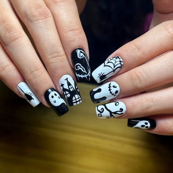 Cross-border Halloween Wear Nail Ghost Spider Bat Funny Black and White Medium and Long Fake Nail Patch Nail Patch