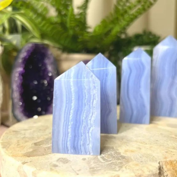 Cross-border hot sales of natural crystal raw stone polishing blue grain agate square pillar ore standard pillar raw ore popular science specimen wholesale