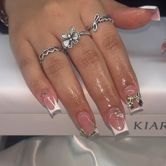 Cross-border hot-selling flash diamond explosion flash nail nail piece point diamond bow fake nail short square nail wearing nail piece