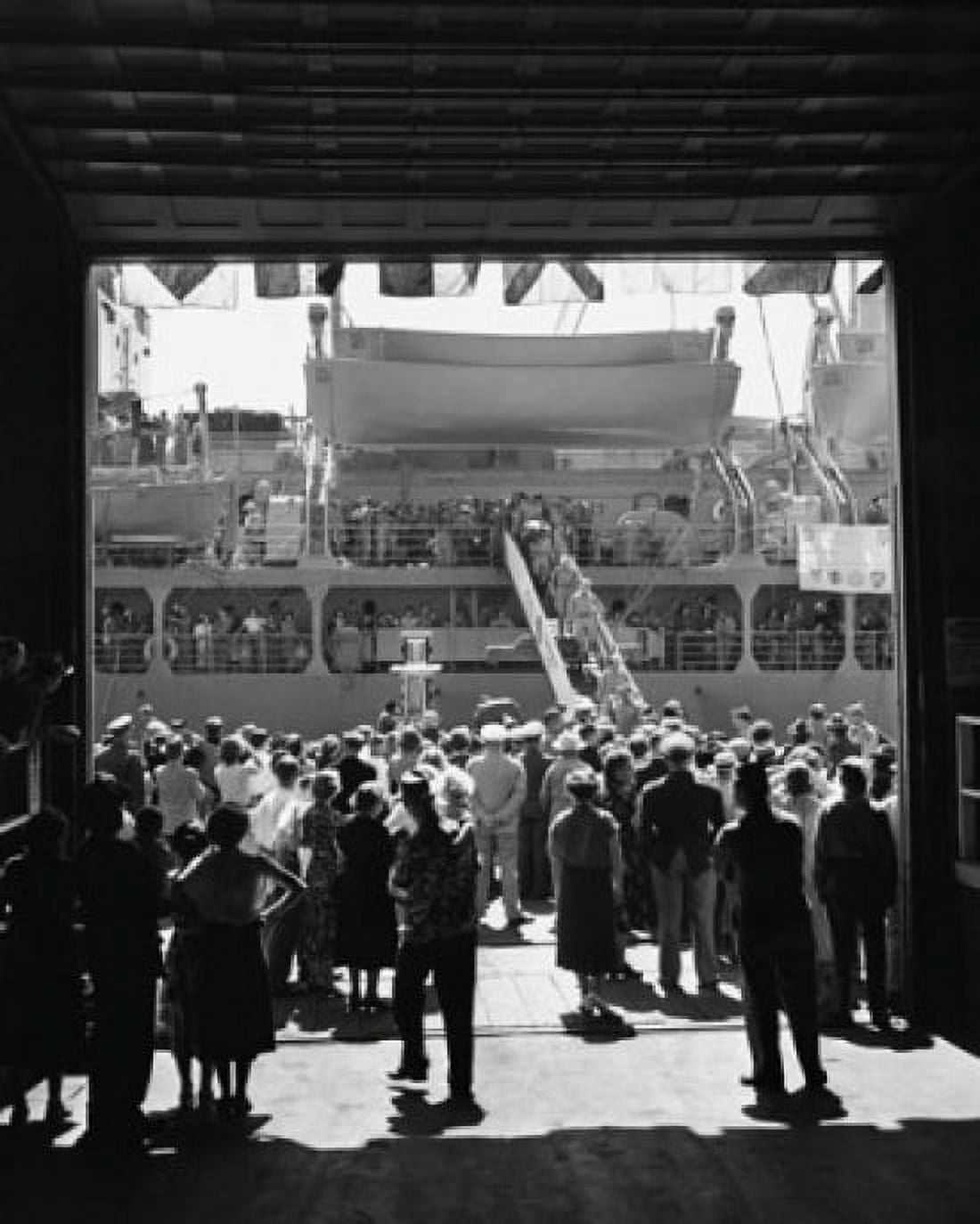 Crowd greeting troops back from the Korean War Seattle Washington State USA Canvas Art - (24 x 36)