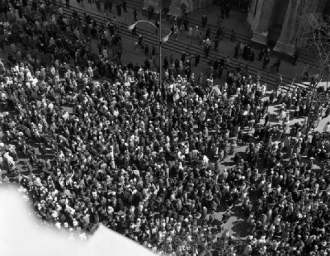 Crowd on the street Canvas Art - (24 x 36)