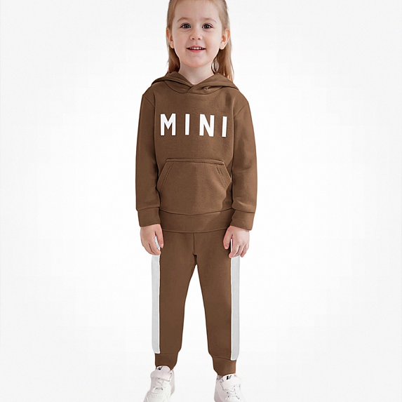 Crunowin Boys And Girls Cotton Outfit Sets Soft Stretchy Fleece Hoodie and Pants Fall Casual Comfort Wear Brown Size 12