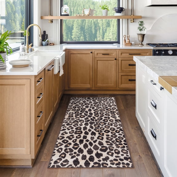 Crystal Print Lennie Modern Animal Print Leopard Area Rug, 2x6