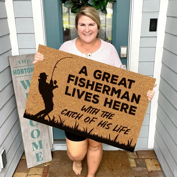 Ctnporpo A Great Fisherman Lives Here with The Catch of His Life Funny Welcome Mat Funny Dad Grand pa Mat Funny Fathers Day Gift Home Doormat Area Rug Carpet