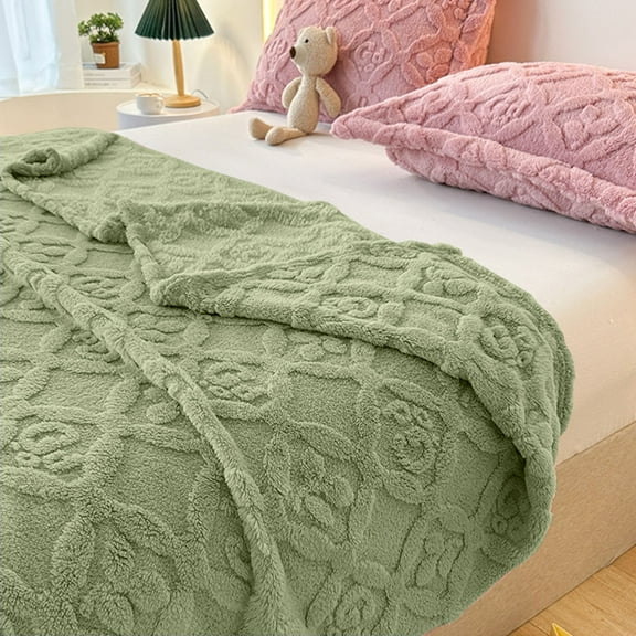 Ctnporpo Heart Shaped Plaid Blanket Soft and Warm Blanket Suitable for Couples Mothers Fathers and Friends as Gifts Washable Lightweight Plush Blanket Suitable for Sofa Beds In All Sea Wool Blanket