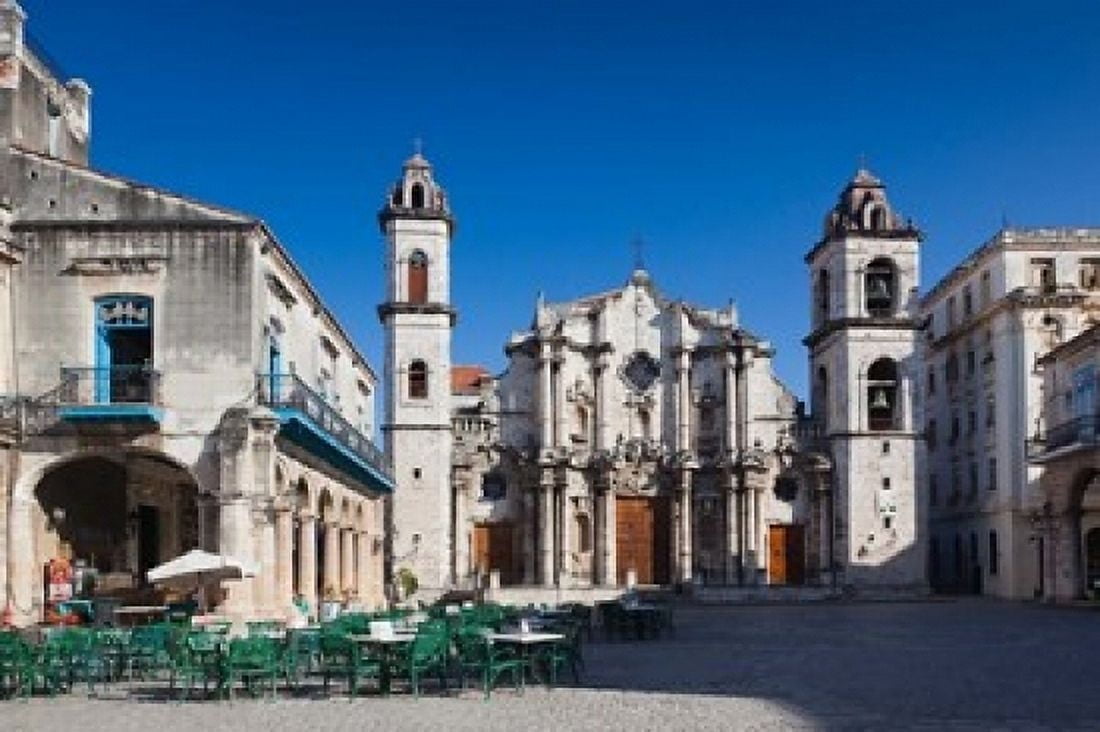 Cuba Cathedral Catedral de San Cristobal Canvas Art - Walter Bibikow DanitaDelimont (36 x 24)
