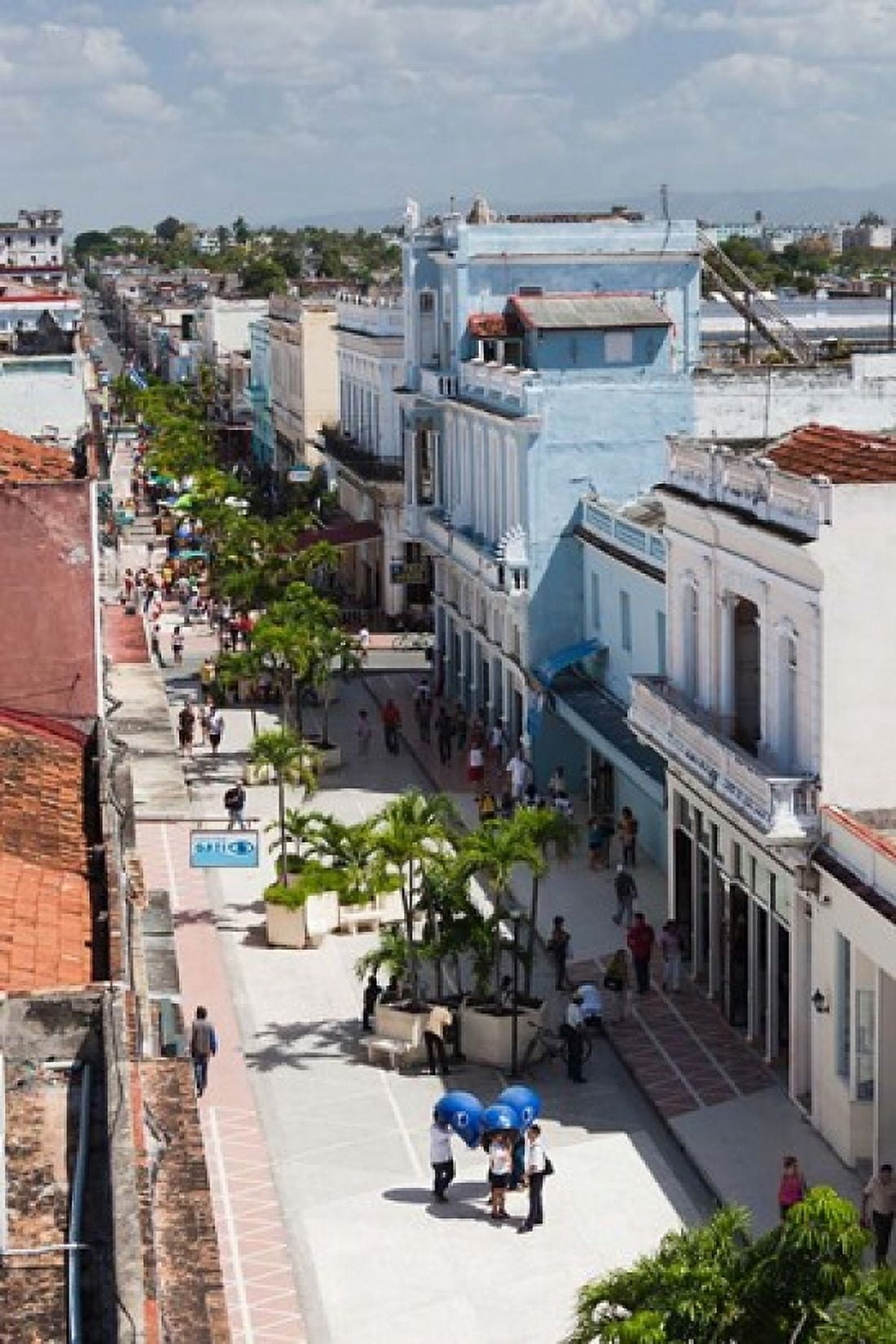 Cuba Cienfuegos Avenida 54 pedestrian street Canvas Art - Walter Bibikow DanitaDelimont (19 x 28)