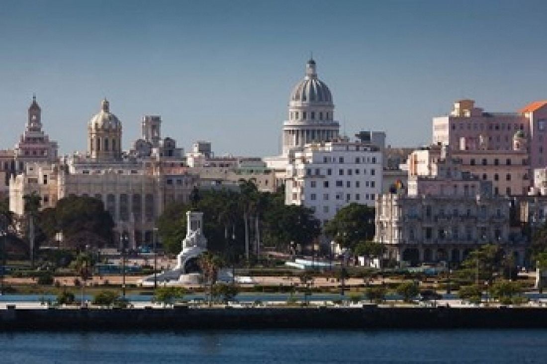 Cuba Havana Elevated City View Canvas Art - Walter Bibikow DanitaDelimont (18 x 12)