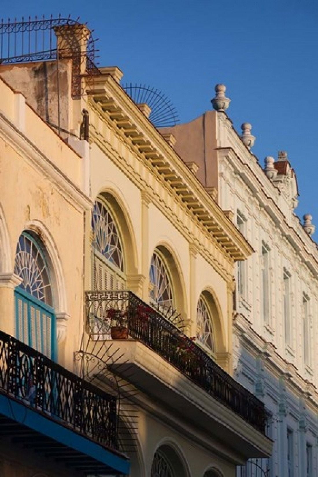 Cuba Havana Havana Vieja Plaza Vieja buildings Canvas Art - Walter Bibikow DanitaDelimont (24 x 36)