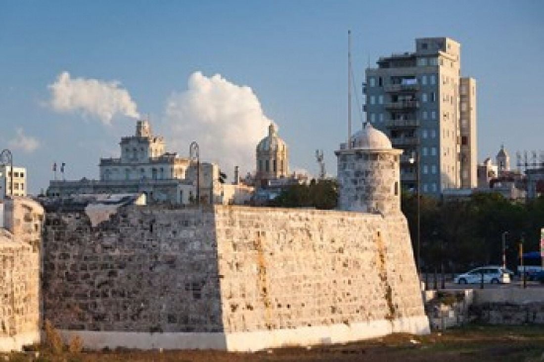 Cuba Havana La Punta fortification Canvas Art - Walter Bibikow DanitaDelimont (37 x 25)
