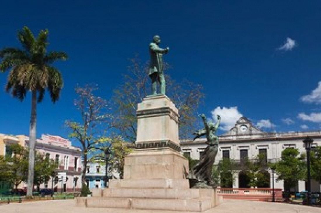 Cuba Matanzas Parque Libertad Monument Canvas Art - Walter Bibikow DanitaDelimont (28 x 19)