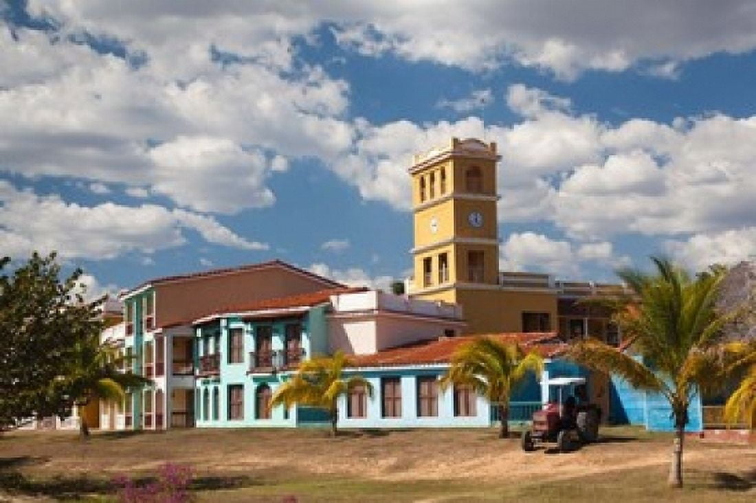Cuba Trinidad Hotel Brisas Trinidad del Mar Canvas Art - Walter Bibikow DanitaDelimont (36 x 24)