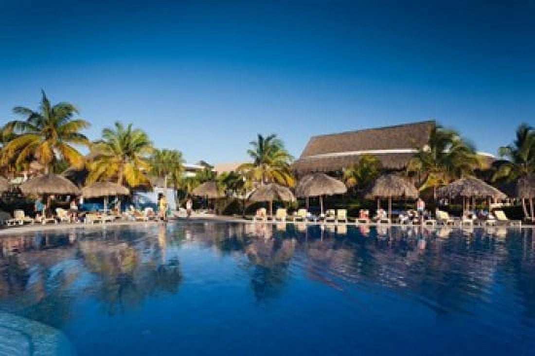 Cuba Varadero Hotel Iberostar Varadero (day) Canvas Art - Walter Bibikow DanitaDelimont (28 x 19)