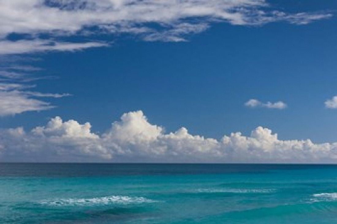 Cuba Varadero Varadero Beach Canvas Art - Walter Bibikow DanitaDelimont (28 x 19)